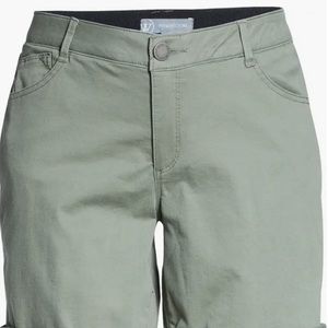 Wit & Wisdom Ab'Solution Stretch Cotton Roll Cuff Shorts Lipd-Lili Pad Green 16